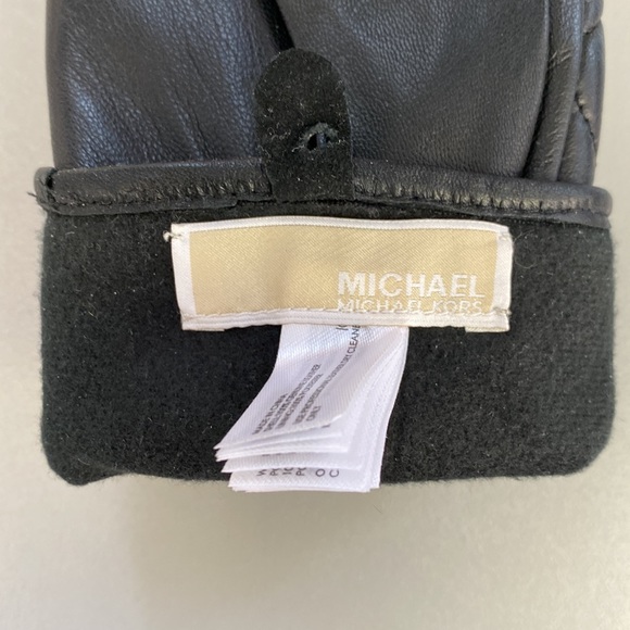 Michael Kors Tech Leather Gloves with Gold Charm - Picture 9 of 10